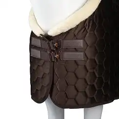 Showdeken velvet dark chocolate Borduren by Kirsty